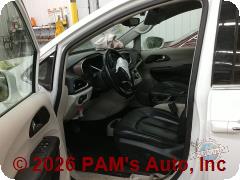 Vehicle photo 7