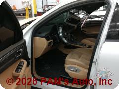 Vehicle photo 7