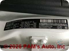 Vehicle photo 13