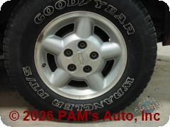 Vehicle photo 5