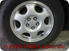 Vehicle photo 5