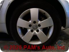 Vehicle photo 8