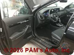 Vehicle photo 7