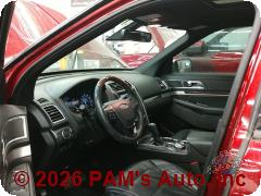 Vehicle photo 7