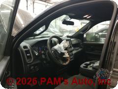 Vehicle photo 7