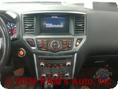 Vehicle photo 10