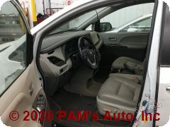 Vehicle photo 7