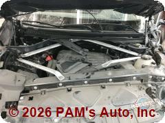 Vehicle photo 12
