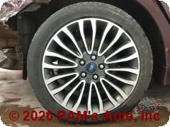 Vehicle photo 6
