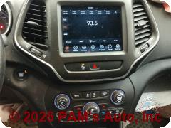 Vehicle photo 10