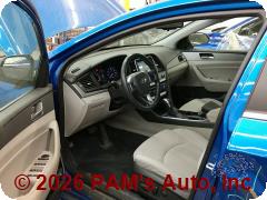 Vehicle photo 7