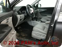 Vehicle photo 7