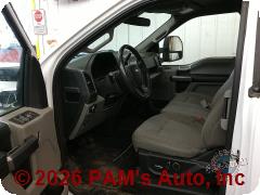 Vehicle photo 7