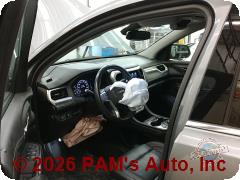 Vehicle photo 7