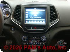 Vehicle photo 10