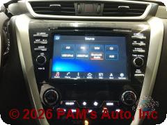 Vehicle photo 10