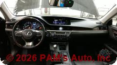 Vehicle photo 11