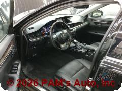 Vehicle photo 7