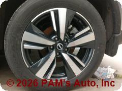 Vehicle photo 6