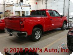 Vehicle photo 3