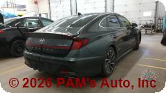 Vehicle photo 3
