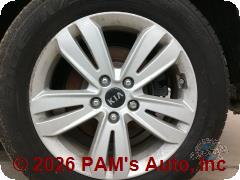 Vehicle photo 6