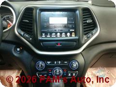 Vehicle photo 10