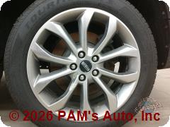 Vehicle photo 6