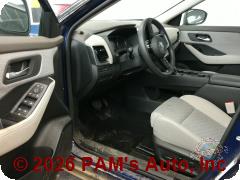 Vehicle photo 7