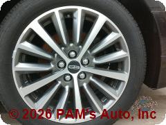Vehicle photo 6