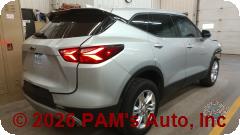 Vehicle photo 3