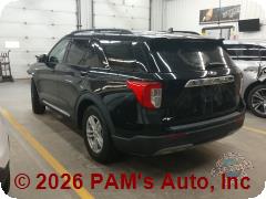 Vehicle photo 4