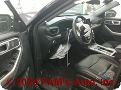 Vehicle photo 7