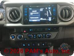Vehicle photo 10