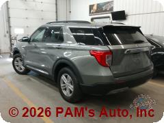 Vehicle photo 4
