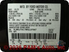 Vehicle photo 13