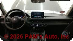 Vehicle photo 11