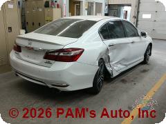 Vehicle photo 3