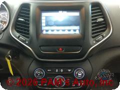 Vehicle photo 10