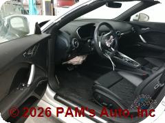 Vehicle photo 7