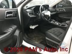 Vehicle photo 7