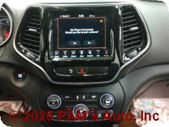 Vehicle photo 10