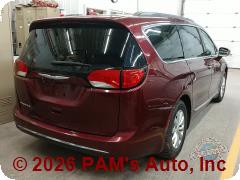Vehicle photo 3