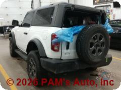 Vehicle photo 4