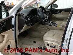 Vehicle photo 7