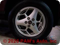 Vehicle photo 5