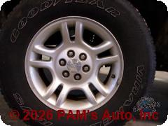 Vehicle photo 5