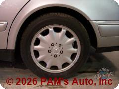 Vehicle photo 5