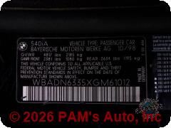 Vehicle photo 9