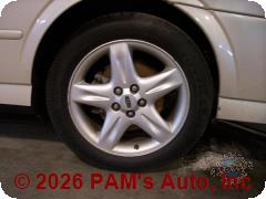 Vehicle photo 5
